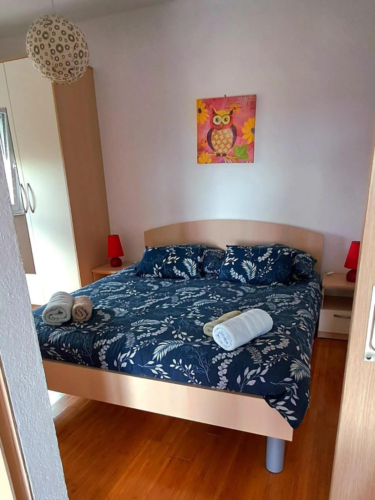 Apartment Danijela Traù Esterno foto