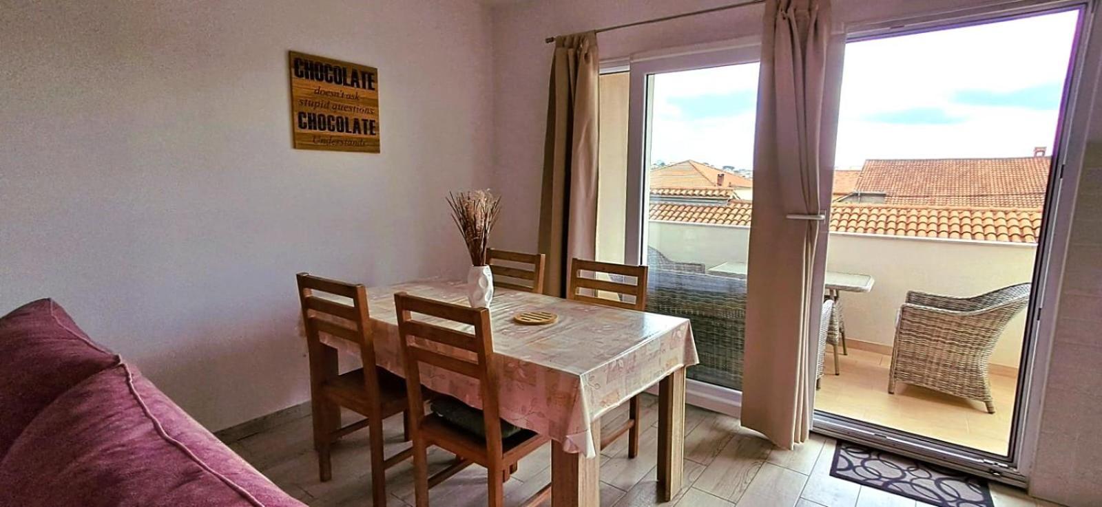 Apartment Danijela Traù Esterno foto